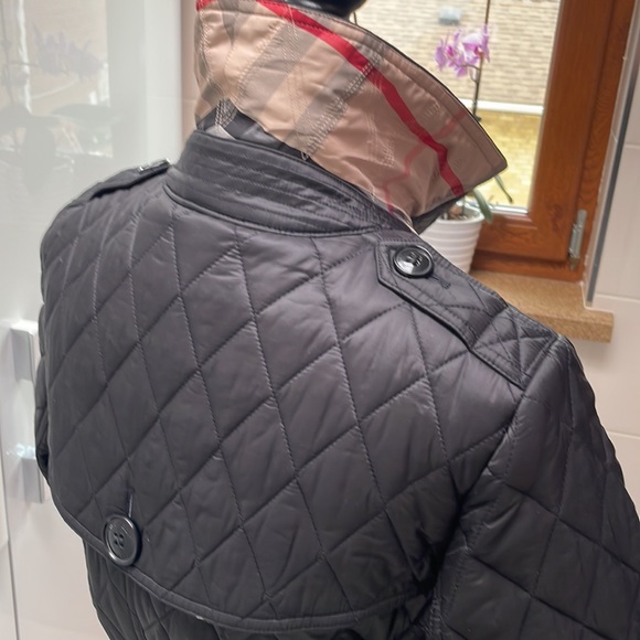 Burberry Diamond Quilted Nylon Coat!!!! - Picture 5 of 13